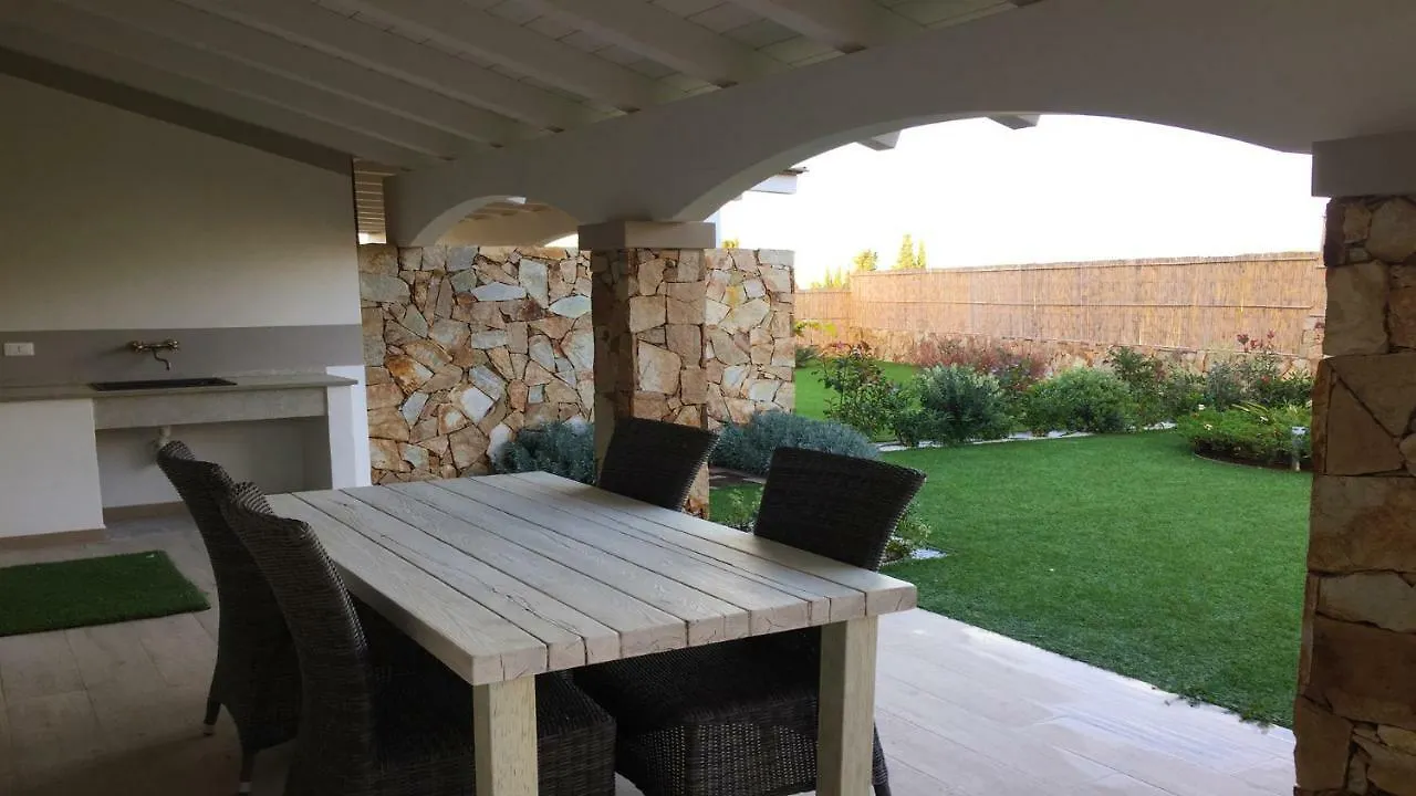 Residence Elegance Ville Ed Appartamenti A Porto Pino Apartament